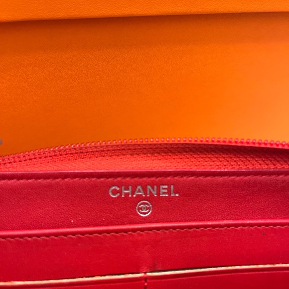 Authentic Chanel Timeless Zippy Wallet - Picture 4 of 5